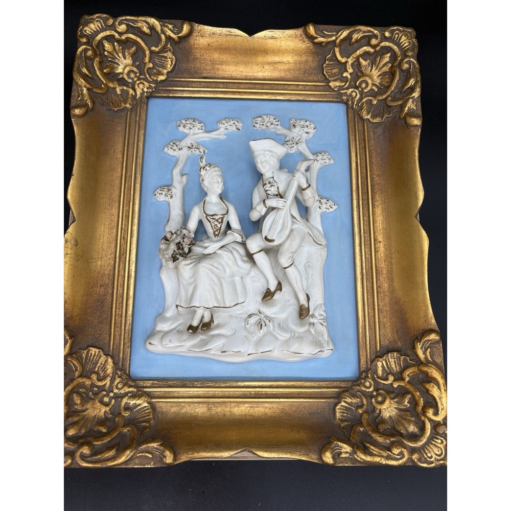 Vintage 1960 Bisque Porcelain 3D Wall Plates -Courting Couple-Ornate Gold Frames - Picture 13 of 16